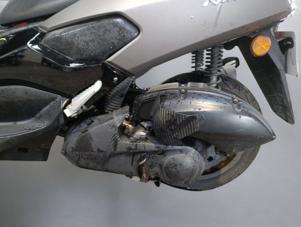 YAMAHA NMAX 125 4