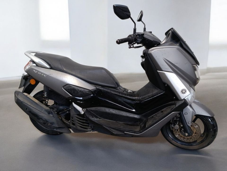 YAMAHA NMAX 125 4