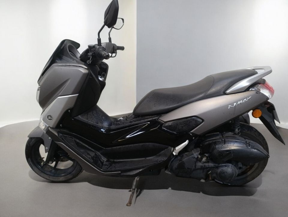 YAMAHA NMAX 125 4