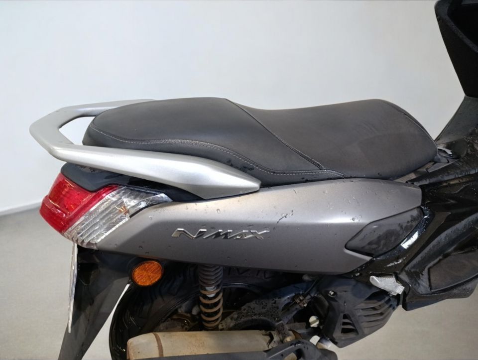 YAMAHA NMAX 125 4