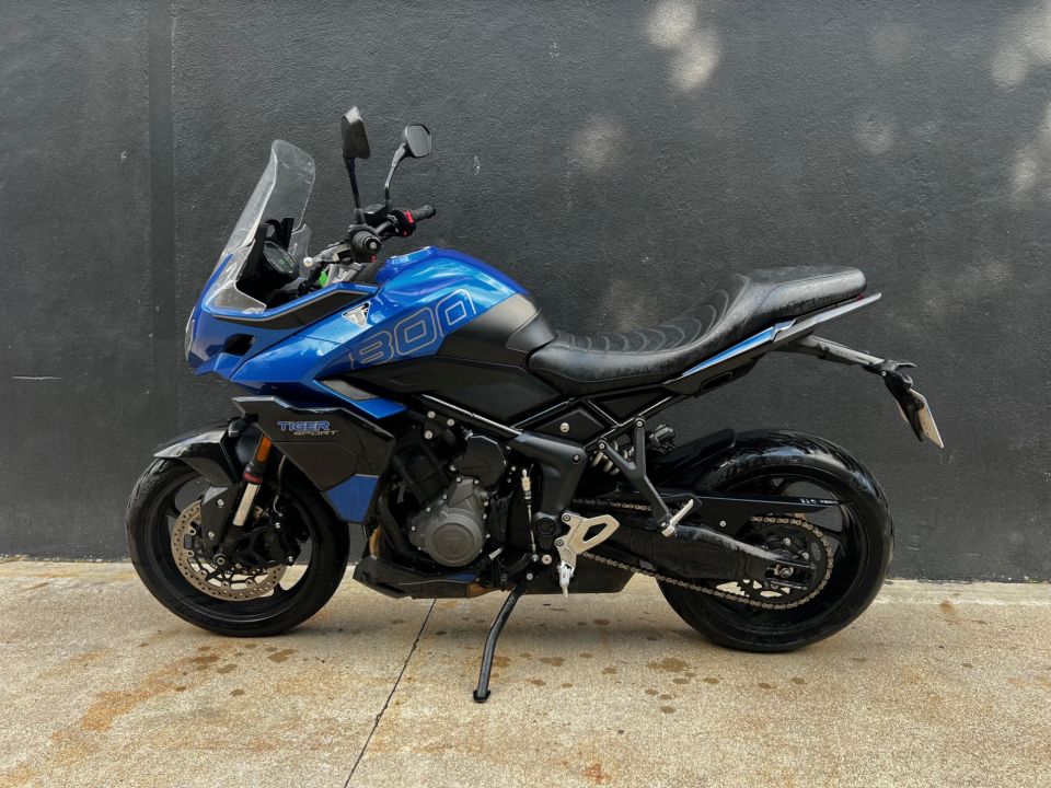 TRIUMPH TIGER 800 4