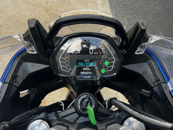 TRIUMPH TIGER 800 4
