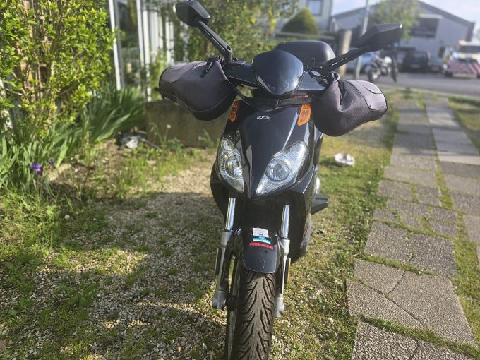 APRILIA SPORTCITY 125 4