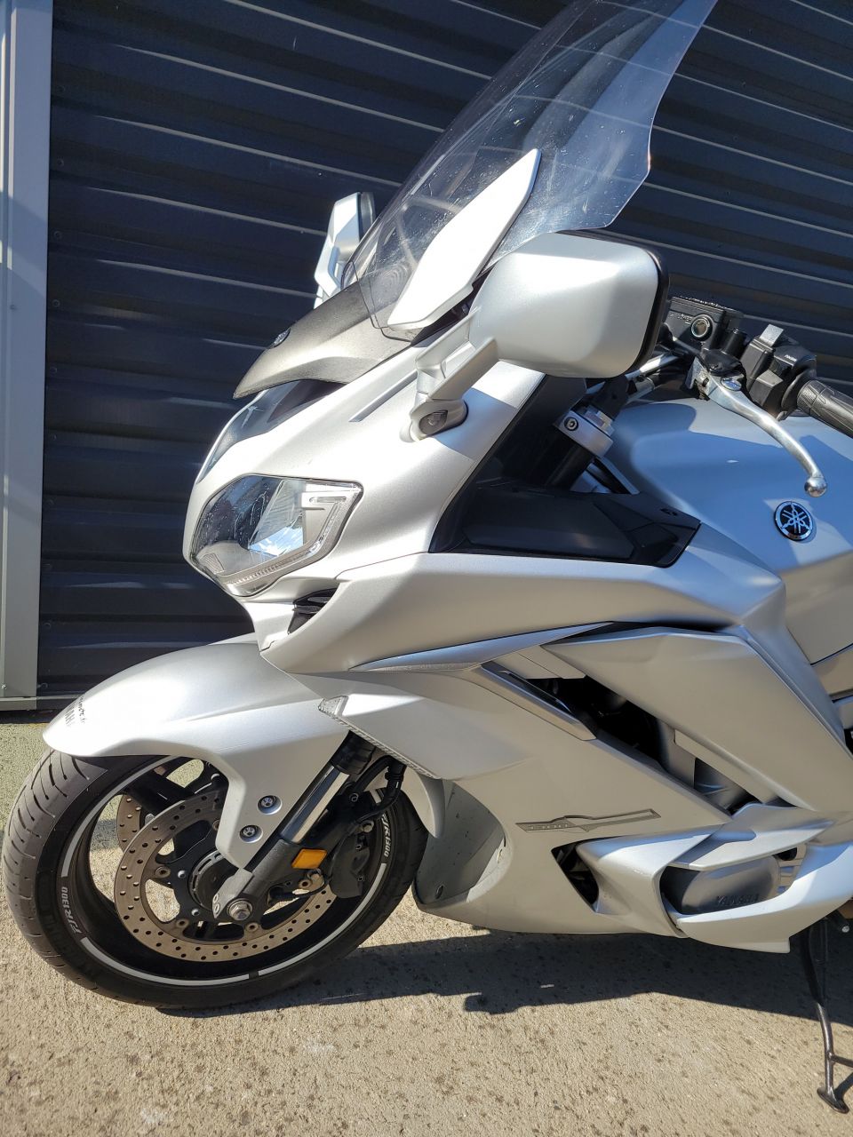 YAMAHA FJR 1300 AE 4
