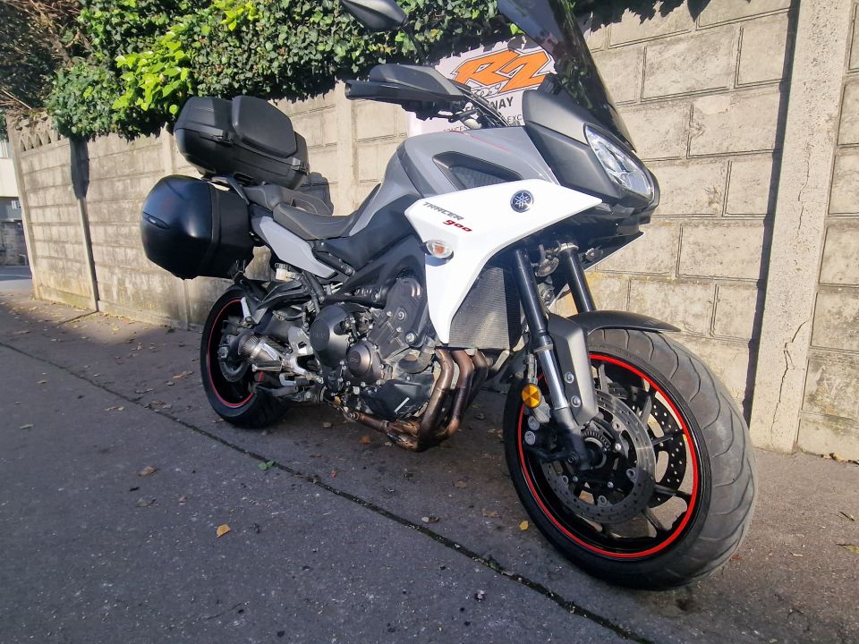 YAMAHA TRACER 900 4