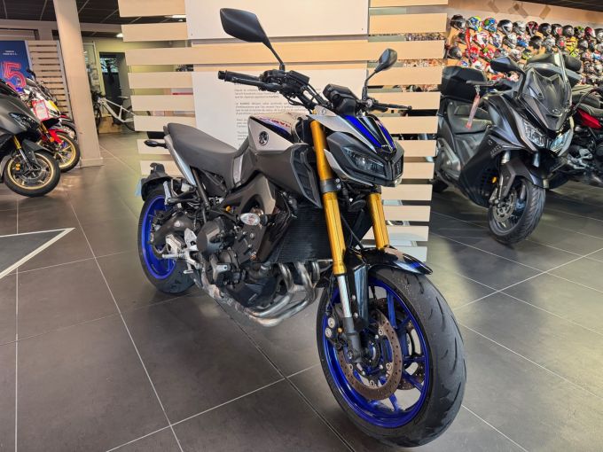 YAMAHA MT-09 SP 4