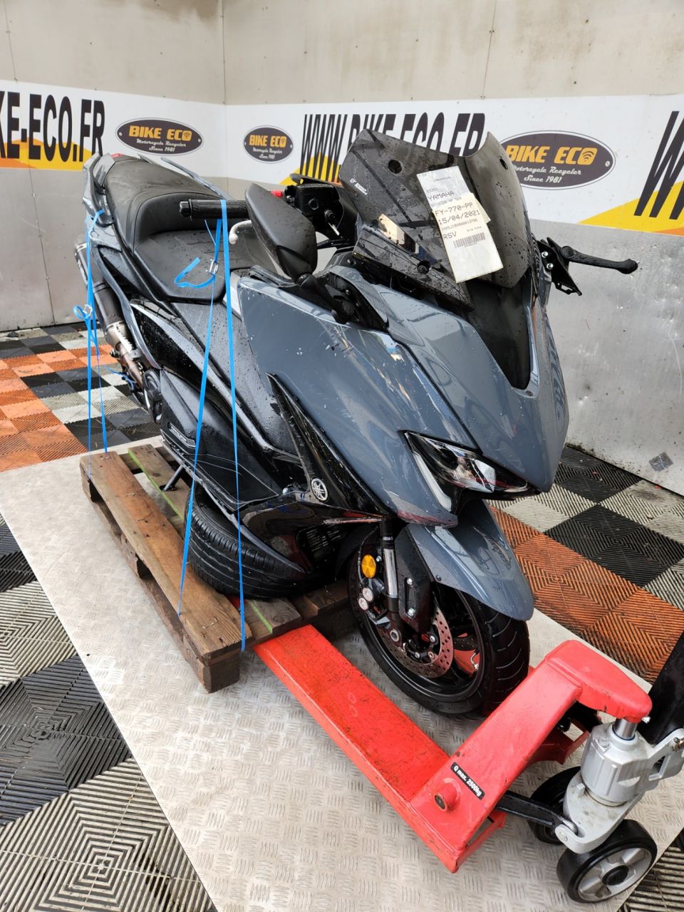YAMAHA XP T-MAX 560 TECH MAX 4