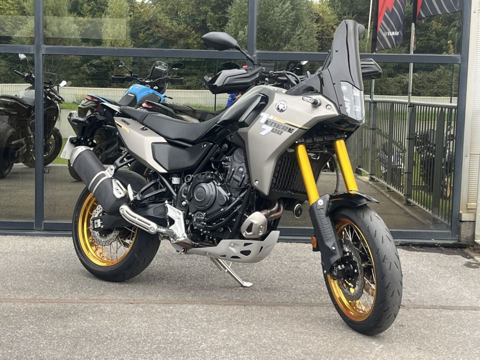 YAMAHA XTZ TENERE 700 4