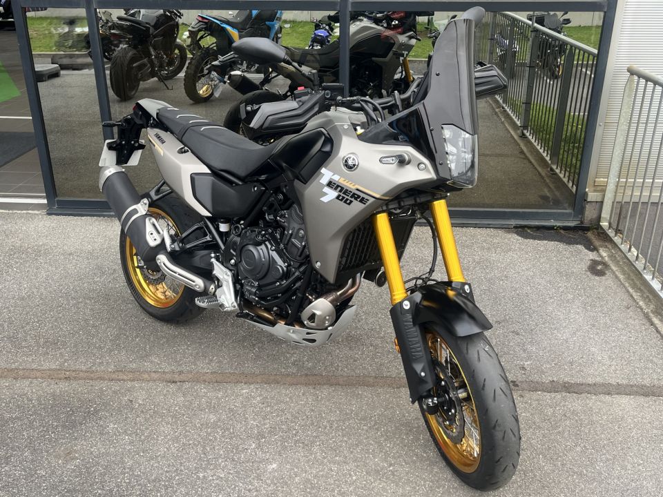 YAMAHA XTZ TENERE 700 4