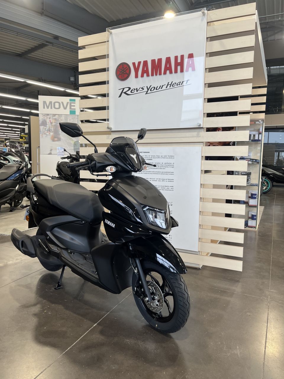 YAMAHA RayZR 125 4