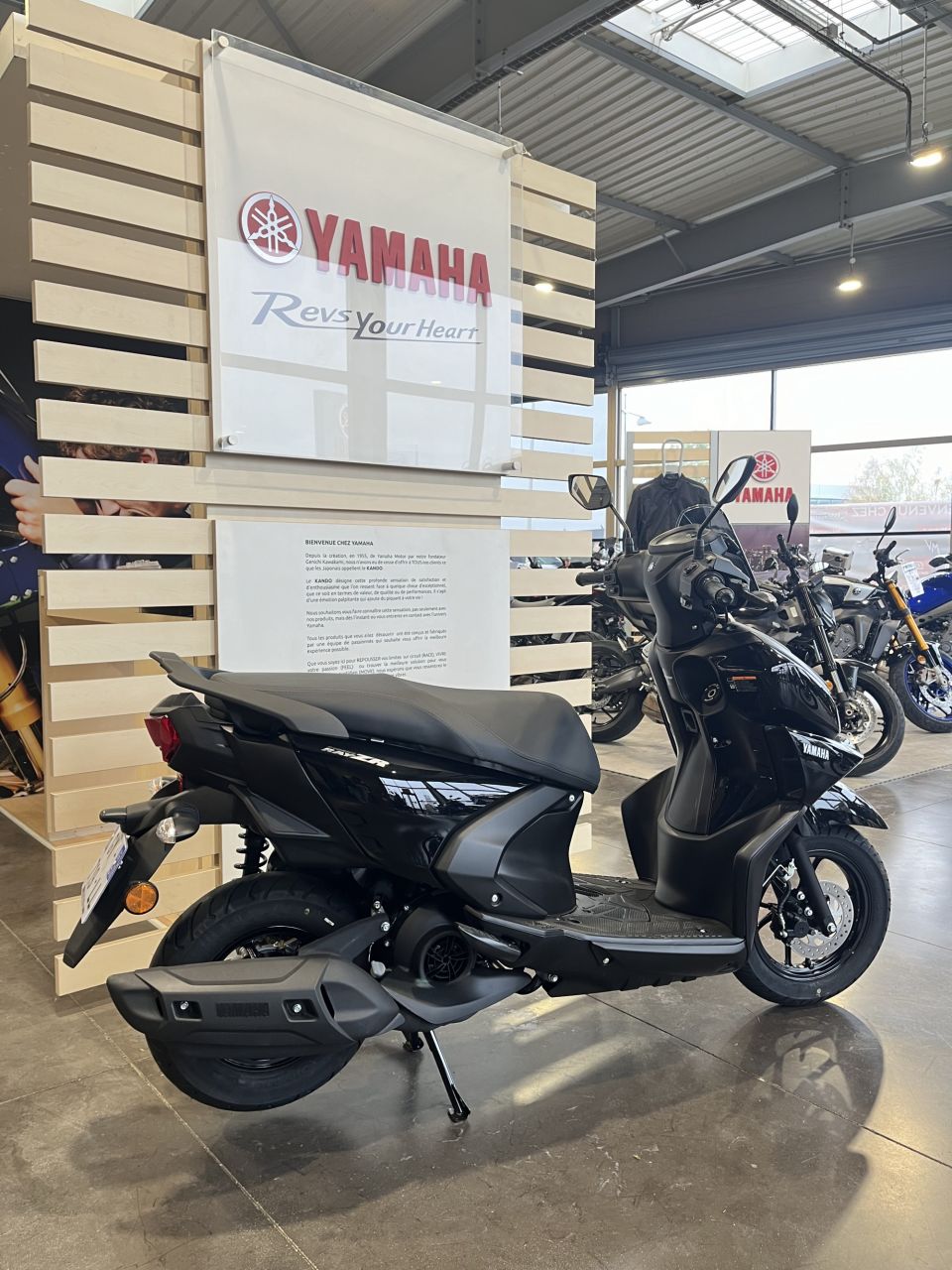 YAMAHA RayZR 125 4