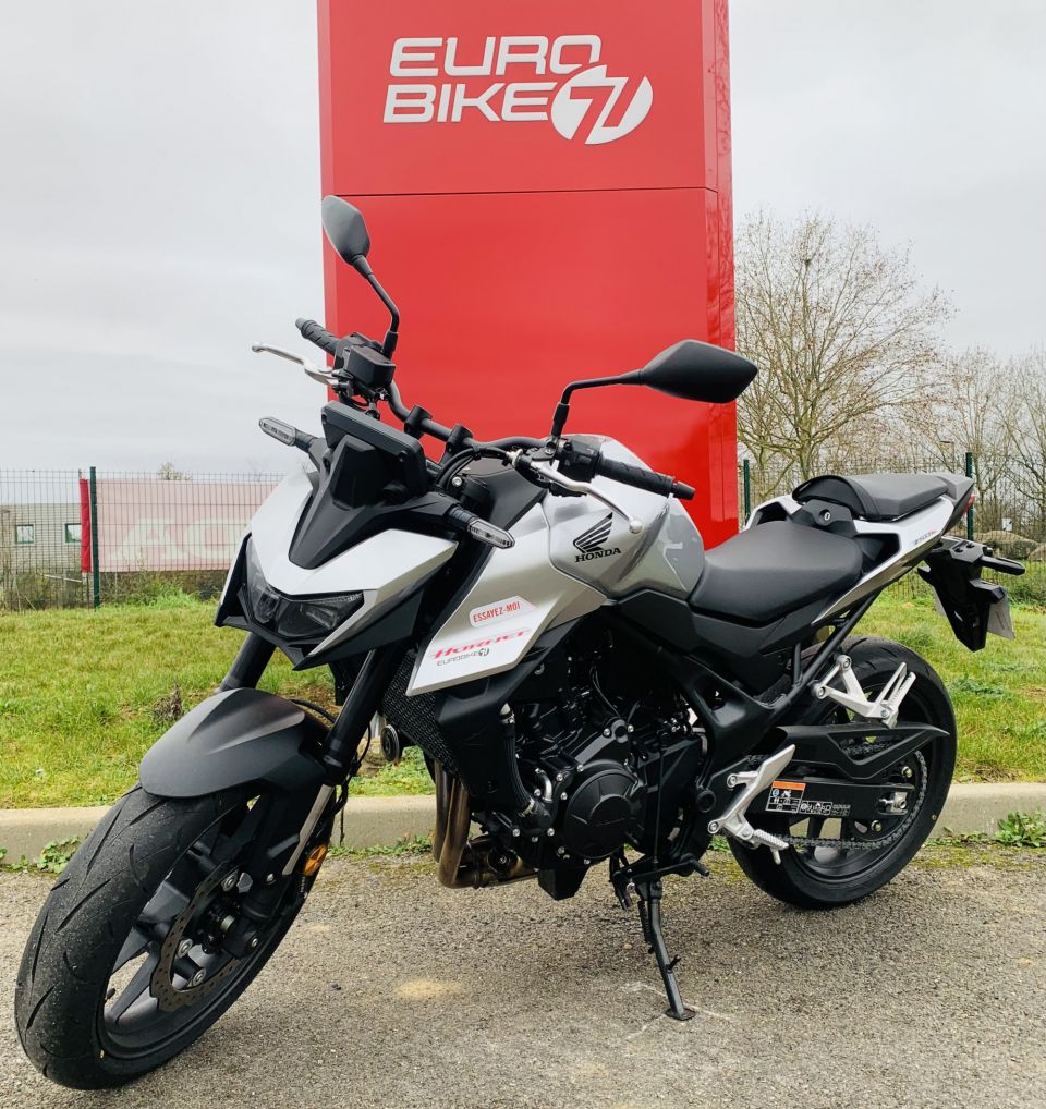 HONDA CB 750 HORNET 4