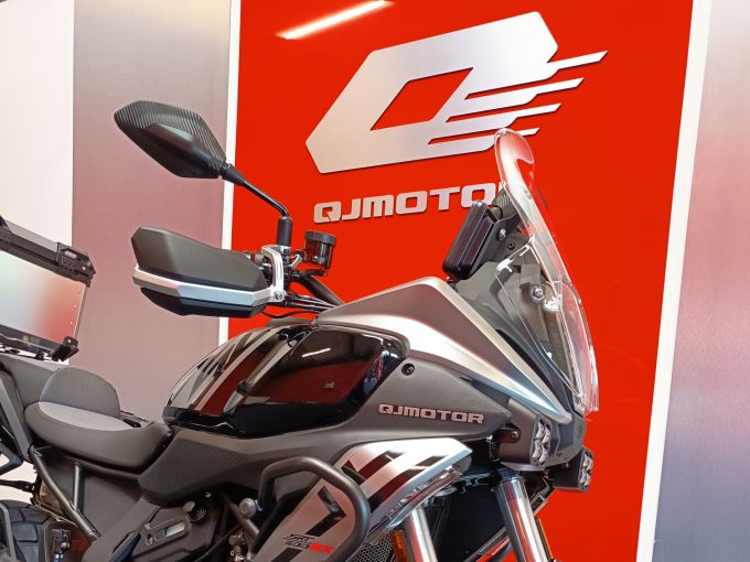 QJ MOTOR SRT 600 SX Touring 4