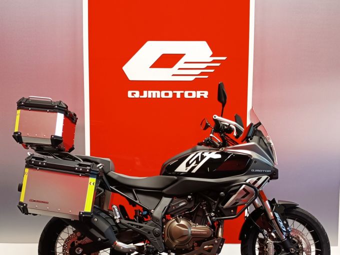 QJ MOTOR SRT 600 SX Touring 4
