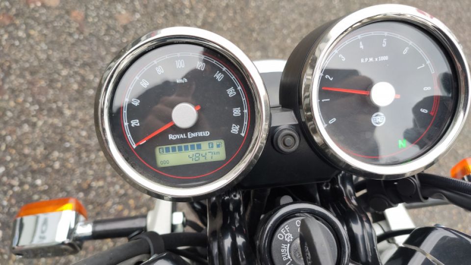 ROYAL ENFIELD Interceptor 650 4