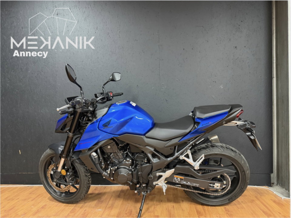 HONDA CB 750 HORNET 4