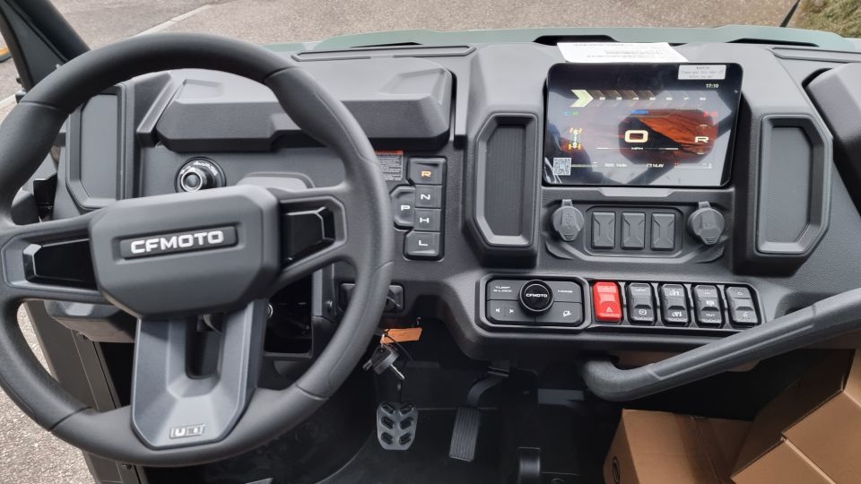 CF MOTO UFORCE 1000 4