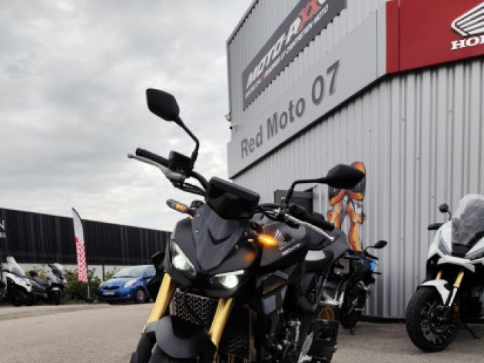 HONDA CB1000 Hornet SP 4