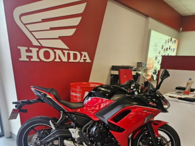 KAWASAKI NINJA 650 4