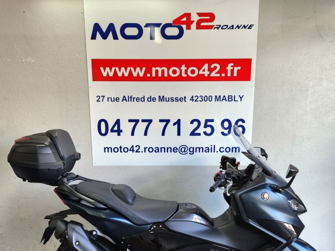 YAMAHA XP T-MAX 560 TECH MAX 4