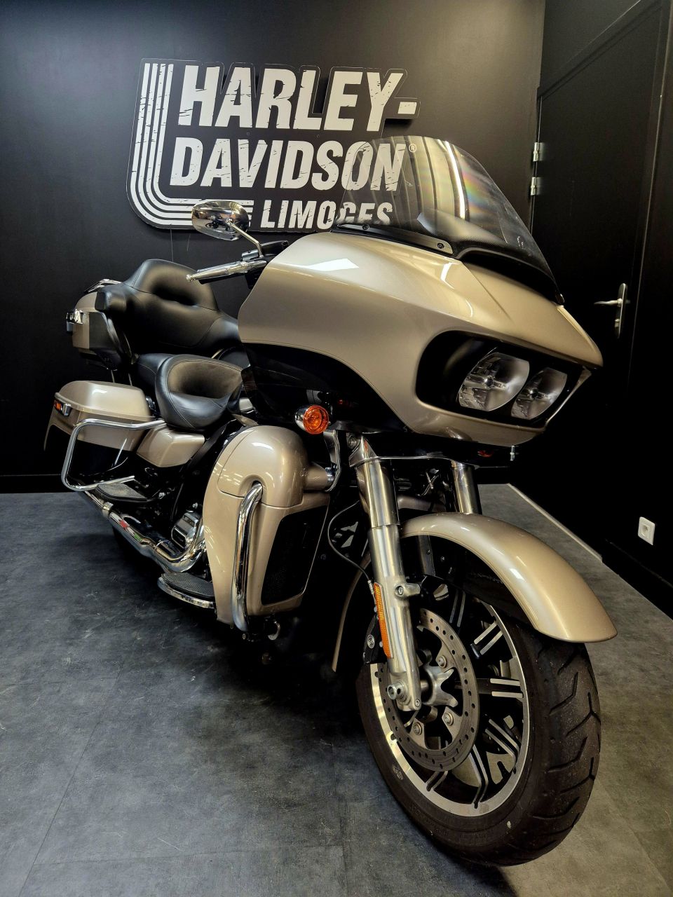 HARLEY-DAVIDSON TOURING ROAD GLIDE 1745 ULTRA 4