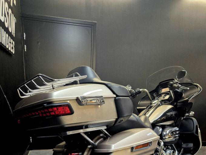 HARLEY-DAVIDSON TOURING ROAD GLIDE 1745 ULTRA 4