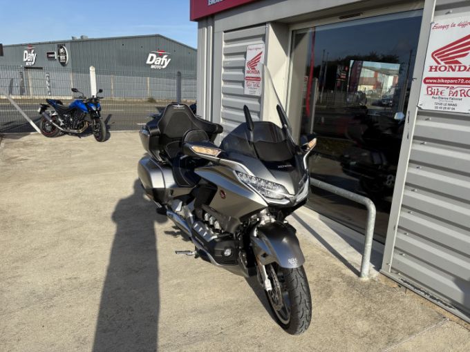 HONDA GoldWing Touring DCT Airbag 4