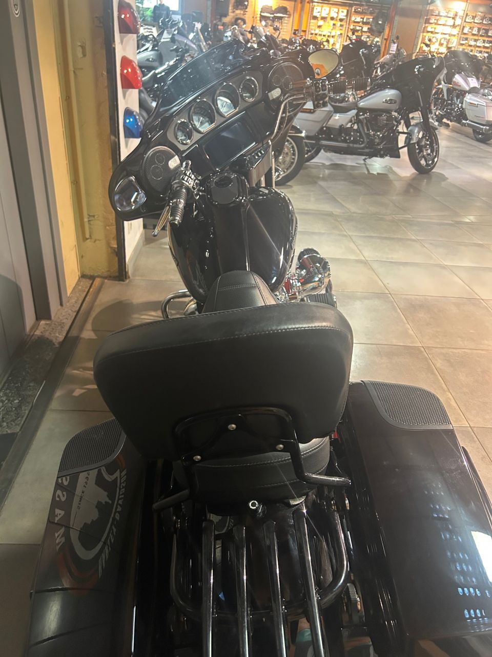 HARLEY-DAVIDSON TOURING STREET GLIDE 1923 CVO  4