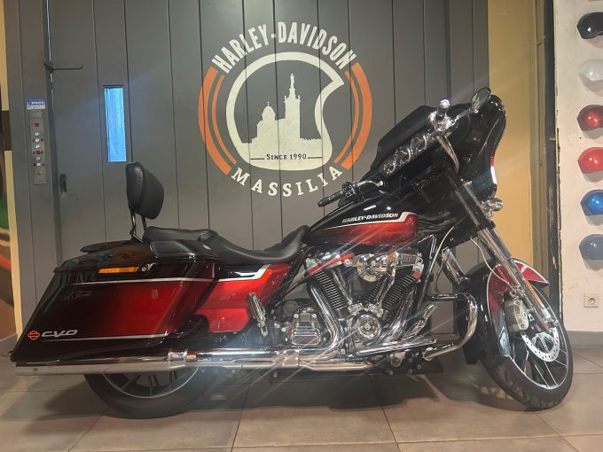 HARLEY-DAVIDSON TOURING STREET GLIDE 1923 CVO  4