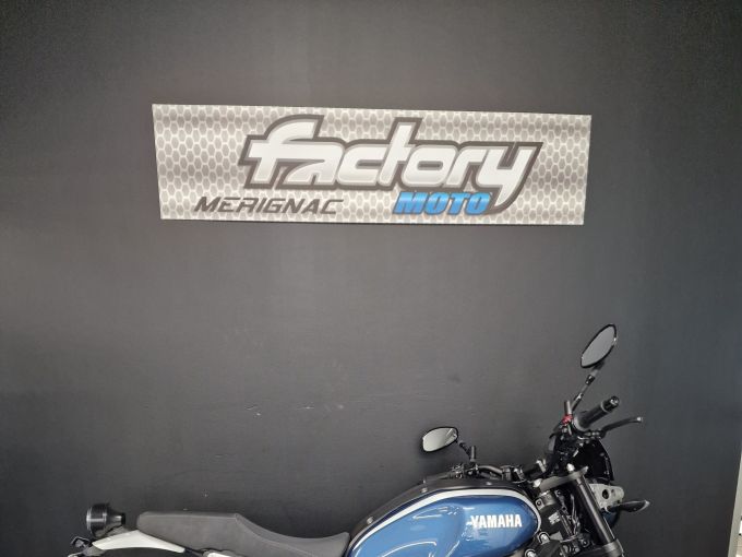 YAMAHA XSR 700 ABS 4