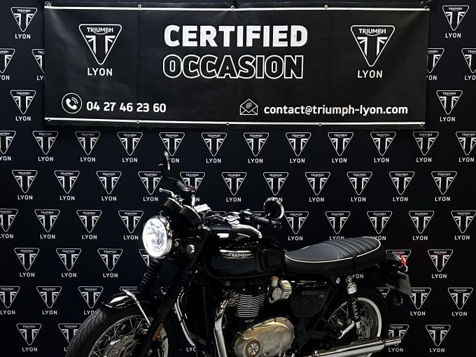 TRIUMPH BONNEVILLE T120 4