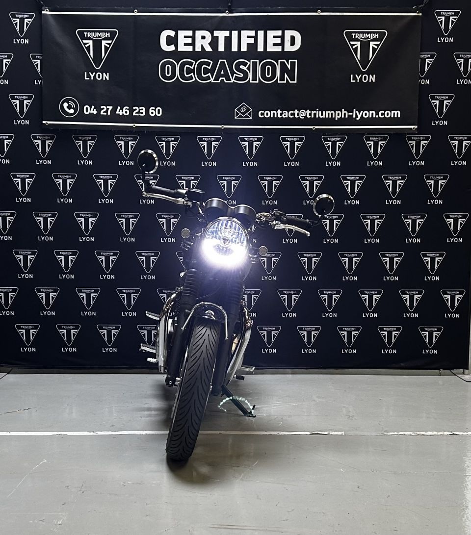 TRIUMPH BONNEVILLE T120 4