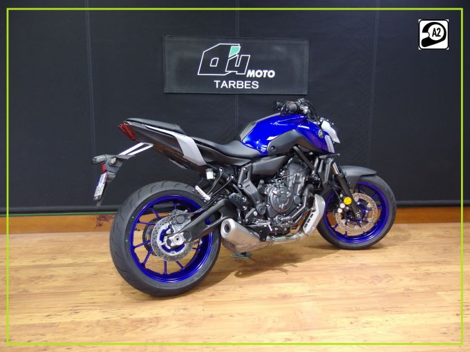 YAMAHA MT-07 (47.5CV) 4