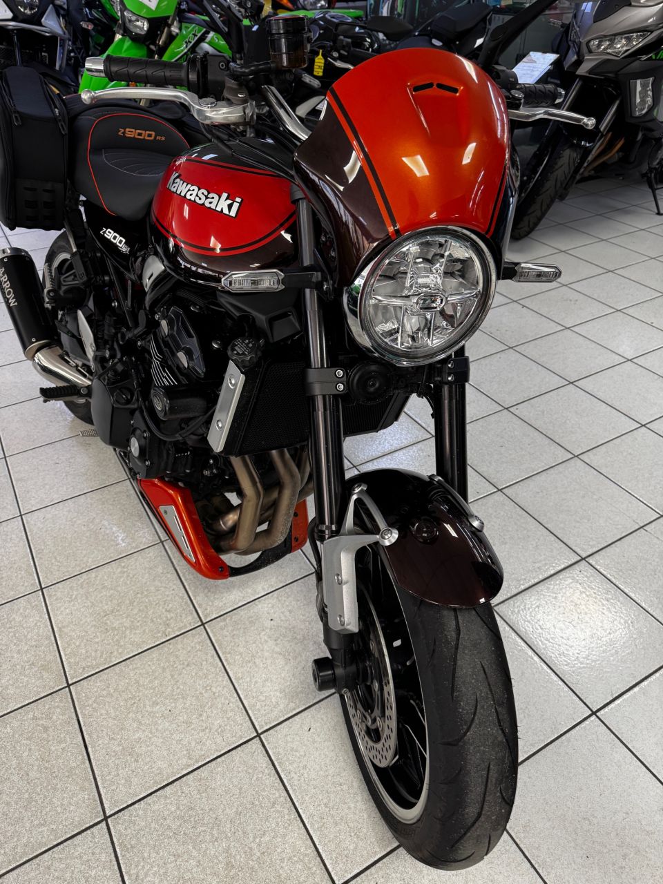 KAWASAKI Z 900 RS 4