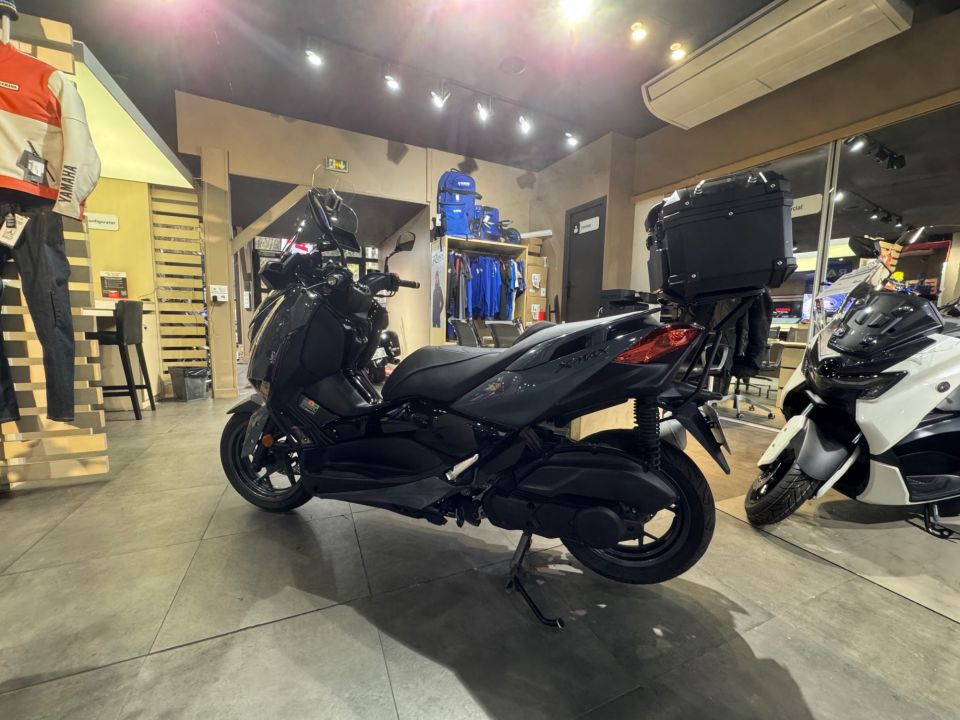 YAMAHA X-MAX 125 TECH MAX 4