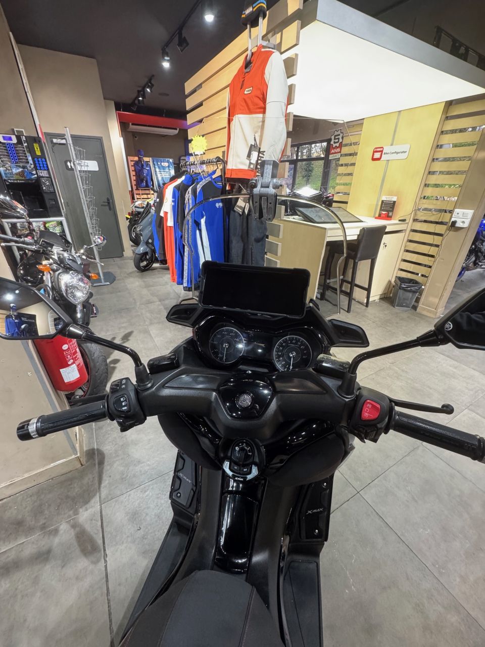 YAMAHA X-MAX 125 TECH MAX 4