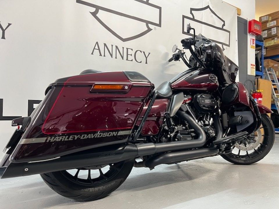 HARLEY-DAVIDSON TOURING STREET GLIDE 1923 CVO  4