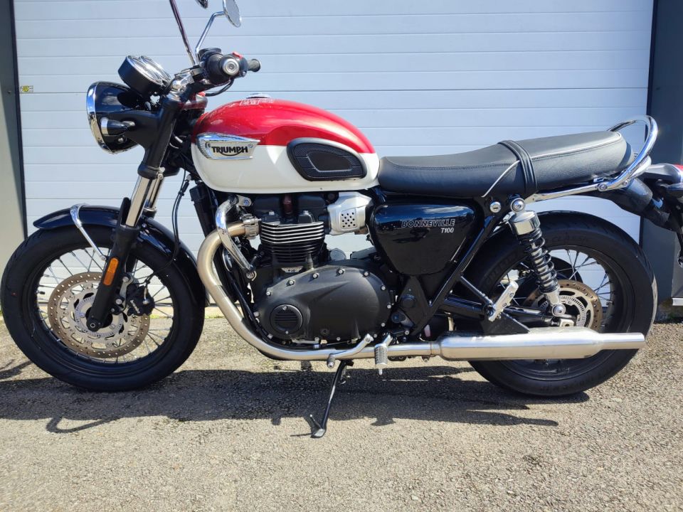 TRIUMPH Bonneville T100 4