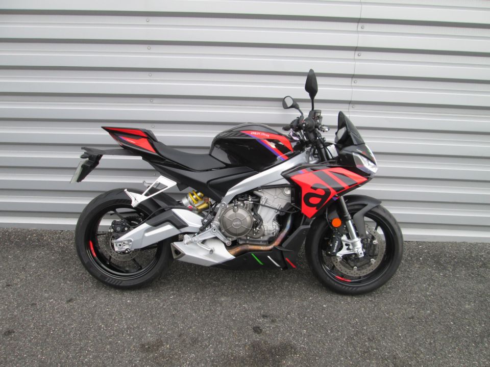 APRILIA TUONO 660 FACTORY 4