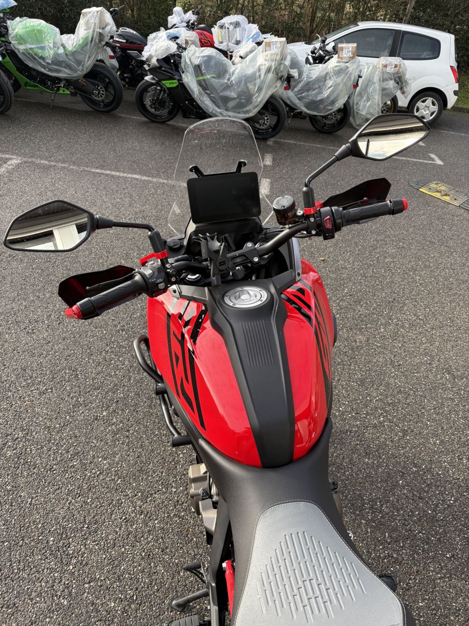 QJ MOTOR SRT 600 SX 4