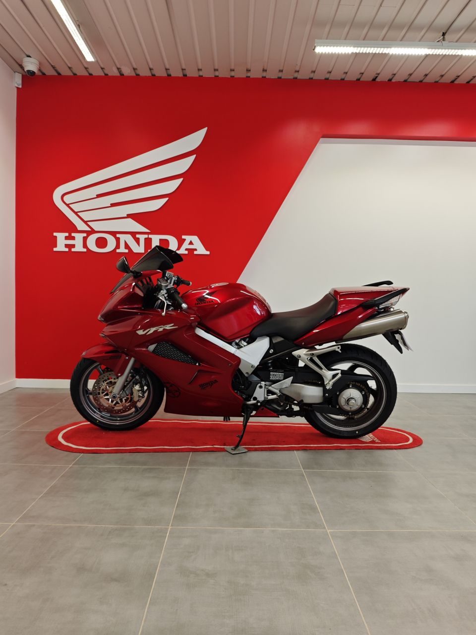 HONDA VFR 800 VTEC 4