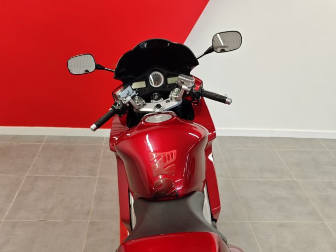 HONDA VFR 800 VTEC 4