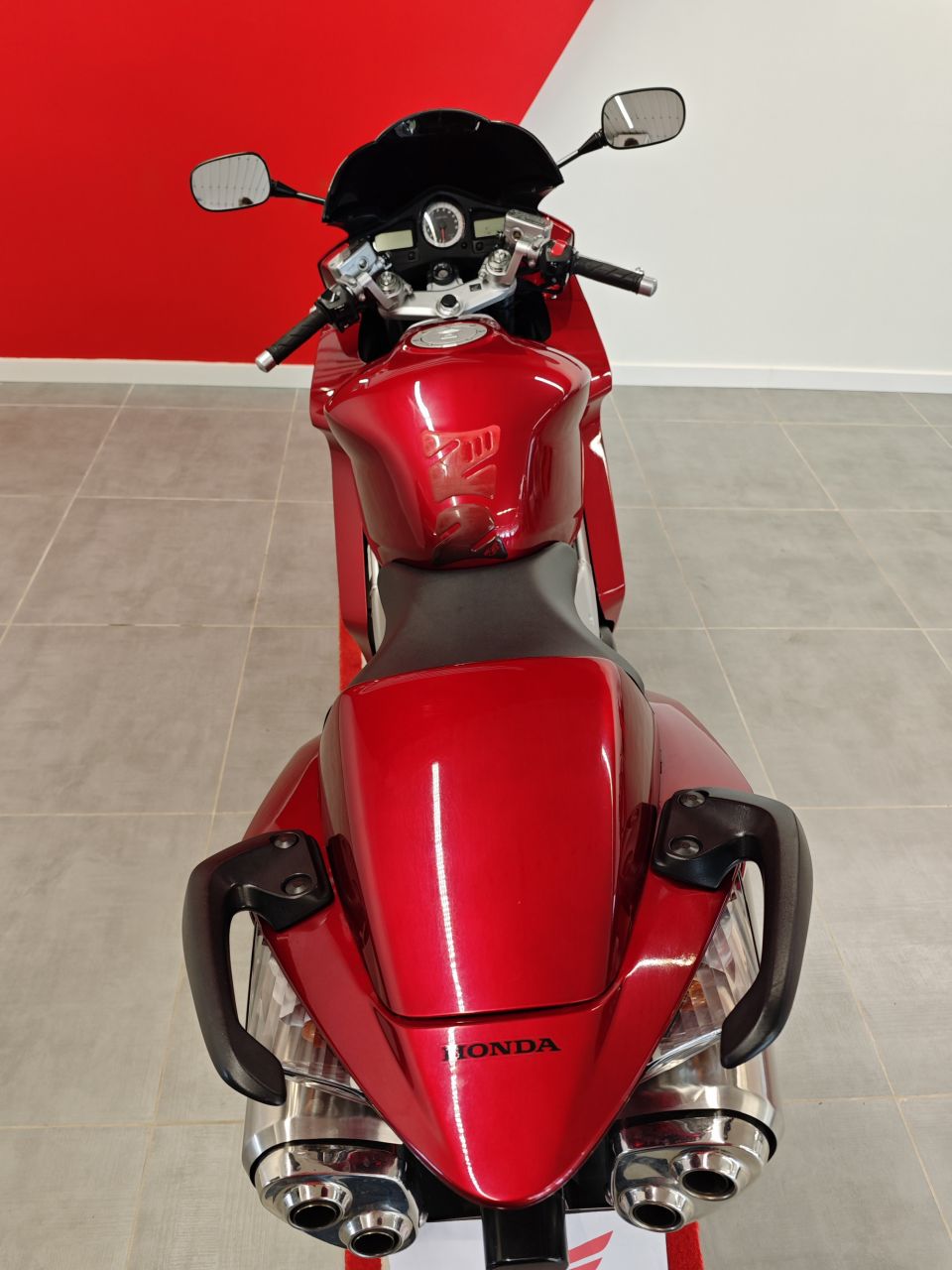 HONDA VFR 800 VTEC 4