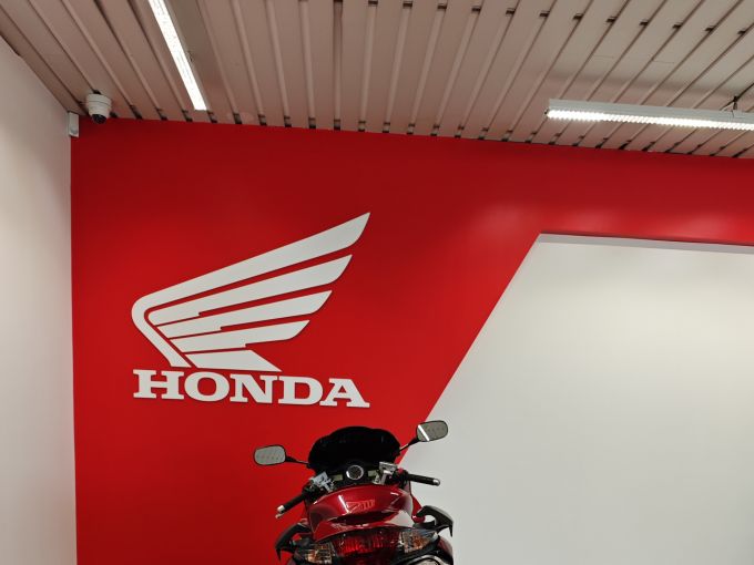 HONDA VFR 800 VTEC 4