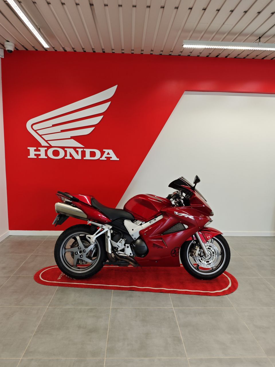 HONDA VFR 800 VTEC 4