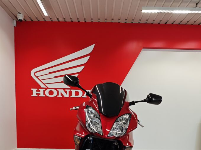 HONDA VFR 800 VTEC 4