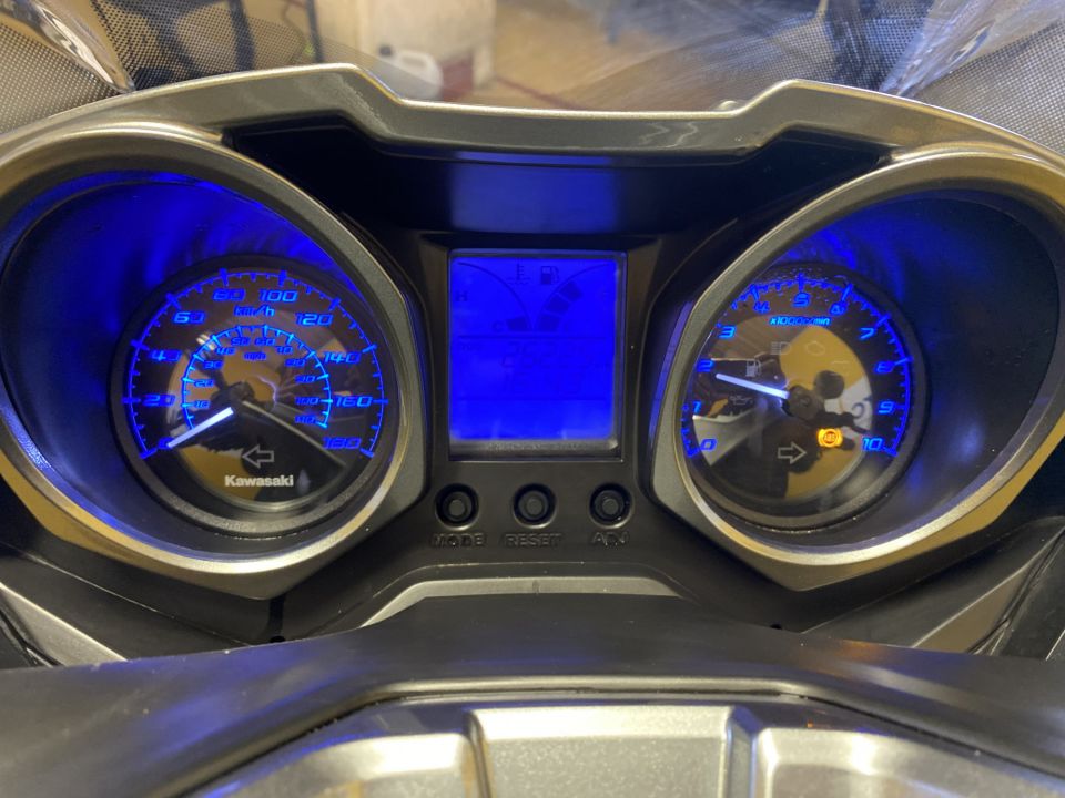 KAWASAKI J300 4
