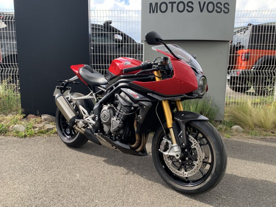 TRIUMPH SPEED TRIPLE 1200 RR 4