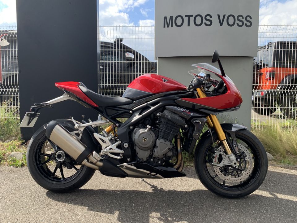 TRIUMPH SPEED TRIPLE 1200 RR 4