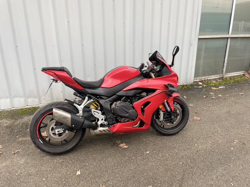 QJ MOTOR SRK 800 RR 4